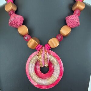Pink Chico's shell statement necklace 80s style beaded